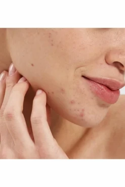 Booster purifiant à l’acide salicylique