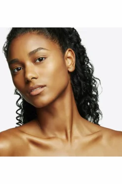 Brume rafraîchissante fixante matifiante Fix + Matte