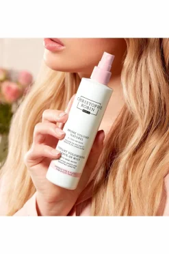 Brume volumisante instantanée à l’eau de rose