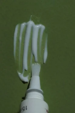 Contour yeux & lèvres