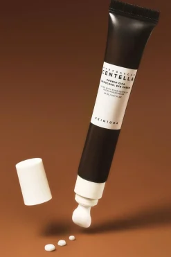 Crème contour des yeux à la centella asiatica et au bakuchiol