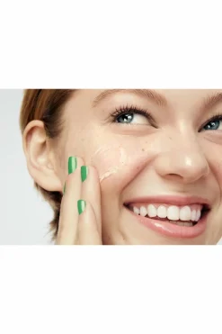 Crème gel éclat aux Cerisiers à Fleurs et à la Niacinamide