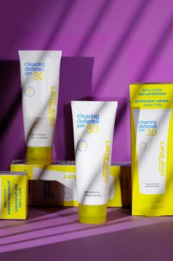 Crème hydratante et matifiante Clearing Defense SPF30