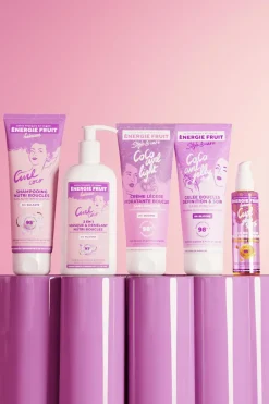 Crème légère hydratante pour cheveux bouclés