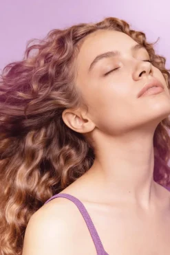 Crème légère hydratante pour cheveux bouclés