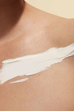 Crème solaire jeunesse haute protection SPF30