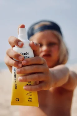 Crème solaire visage & corps minérale spray invisible SPF50+