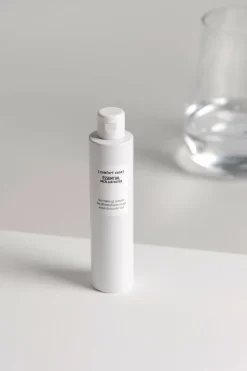 Eau micellaire démaquillante