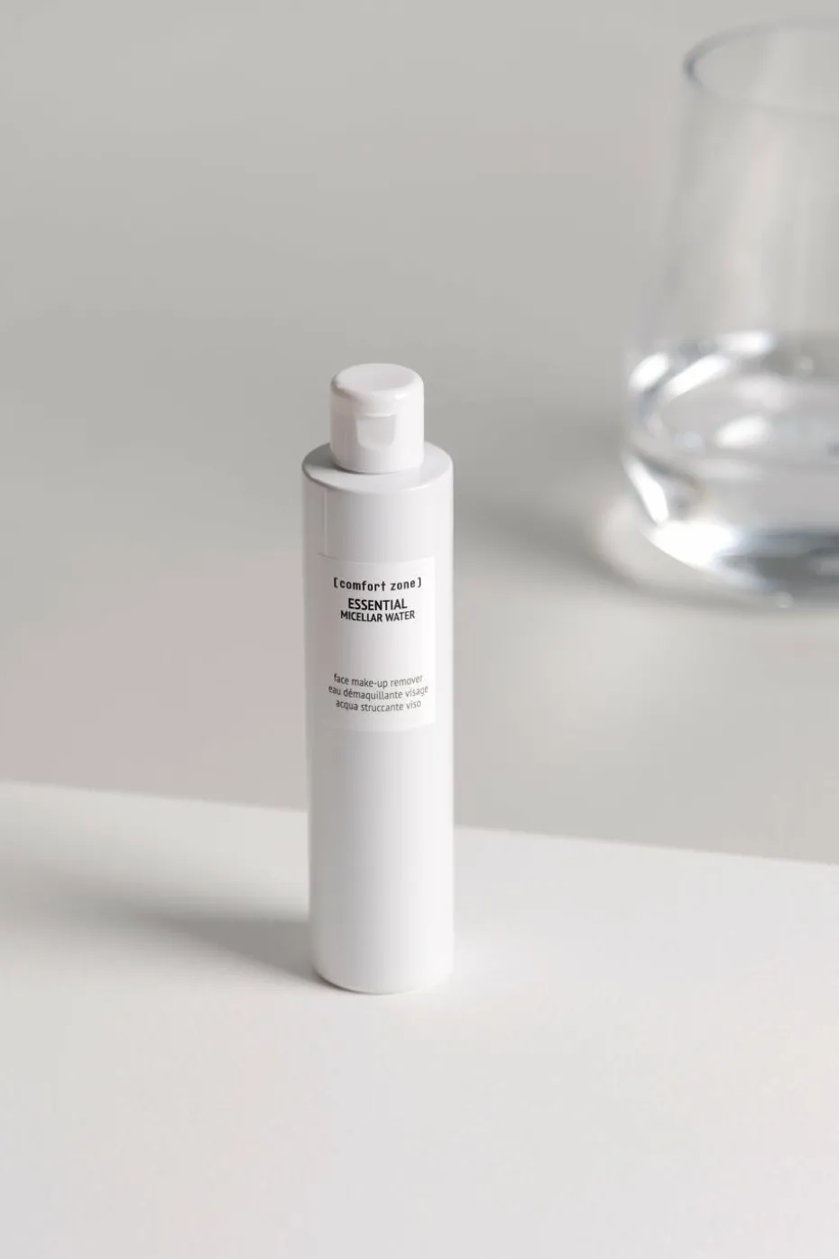 Eau micellaire démaquillante