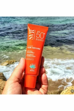 Fluide solaire non gras fini invisible SPF50+ Sun Secure