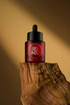 Huile pour peaux sèches et sensibles à la prune et bakuchiol