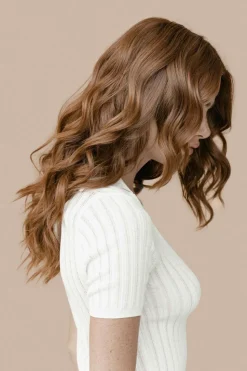 Laque légère tenue longue durée