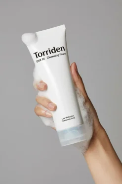 Mousse nettoyante à l’acide hyaluronique