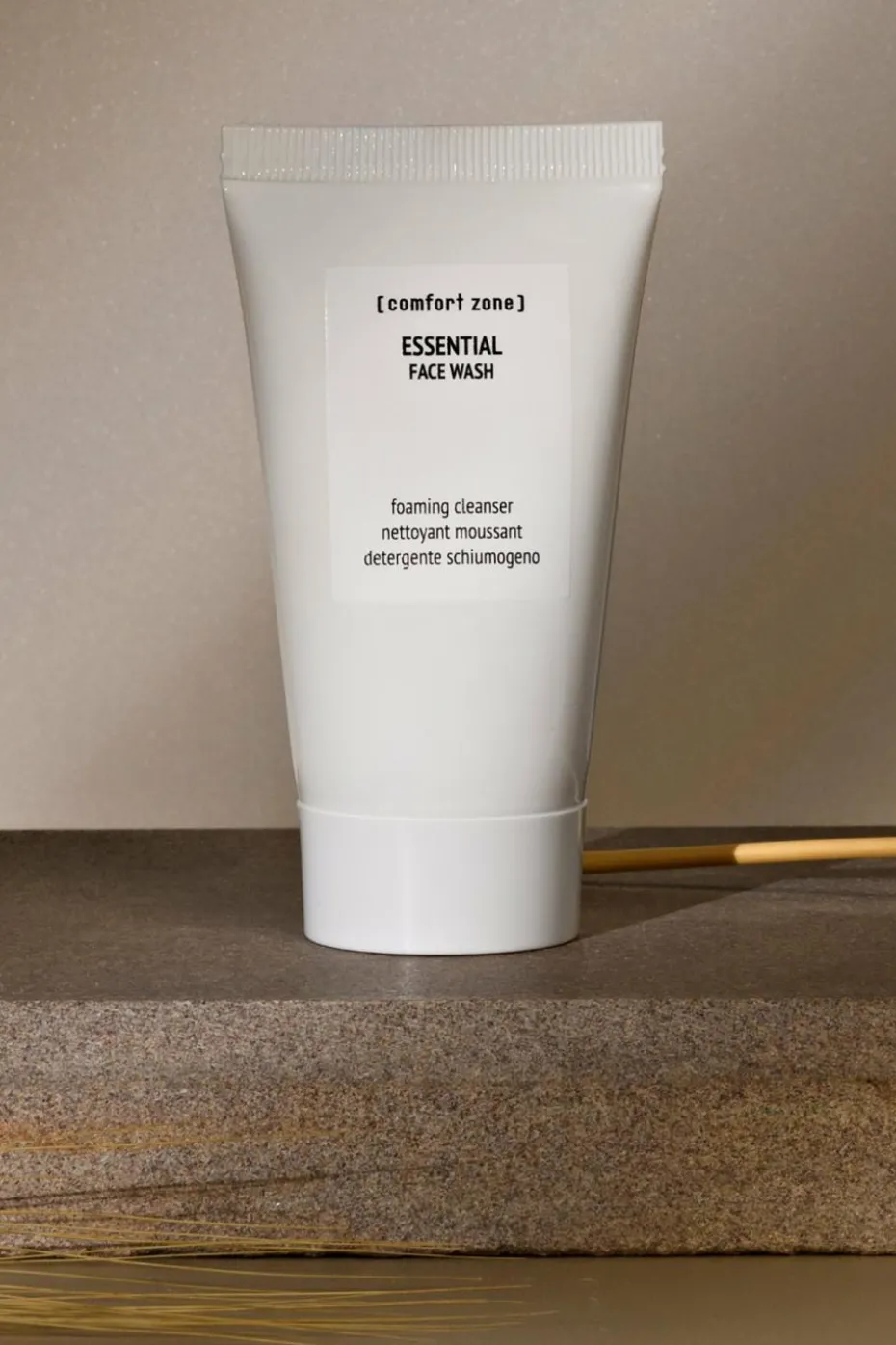 Nettoyant moussant Essential Face Wash