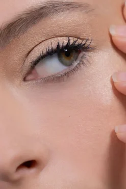 Ombre à paupières liquide irisée