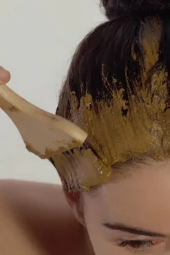 Poudre capillaire masque volumisant et densifiant pour cheveux plats