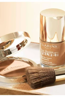 Poudre compacte matifiante infusée au lait de pêcher Ever Matte Compact Powder