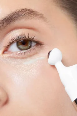 Roll-on défatigant regard instantané Icy Magic au Ginseng de Sibérie