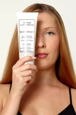 Shampoing fortifiant anti-chute cheveux lisses à bouclés Résolution N°5