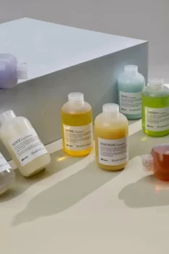 Shampoing rechargeable pour cheveux indisciplinés Love Smooth