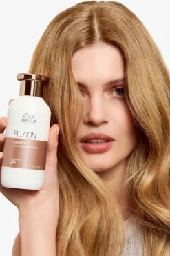 Shampoing réparation intense pour cheveux abîmés et fragilisés Fusion