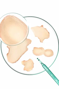 Shampoing traitant et rééquilibrant antipelliculaire au Galanga