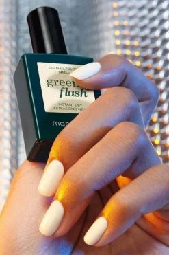 Vernis Green Flash Collection Space Odyssey