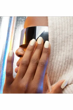 Vernis semi-permanent Green Flash Les blancs, naturels & beiges